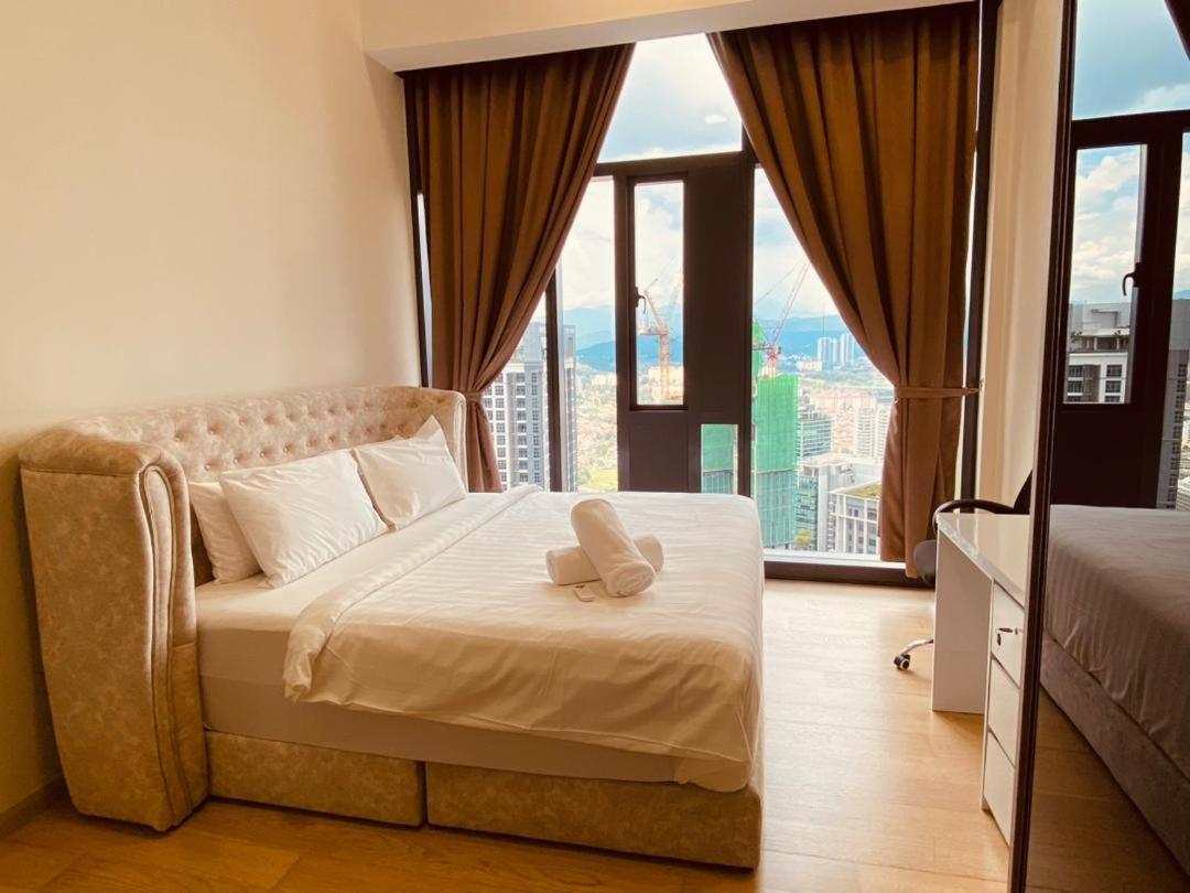 Luxury At Star Apartment *